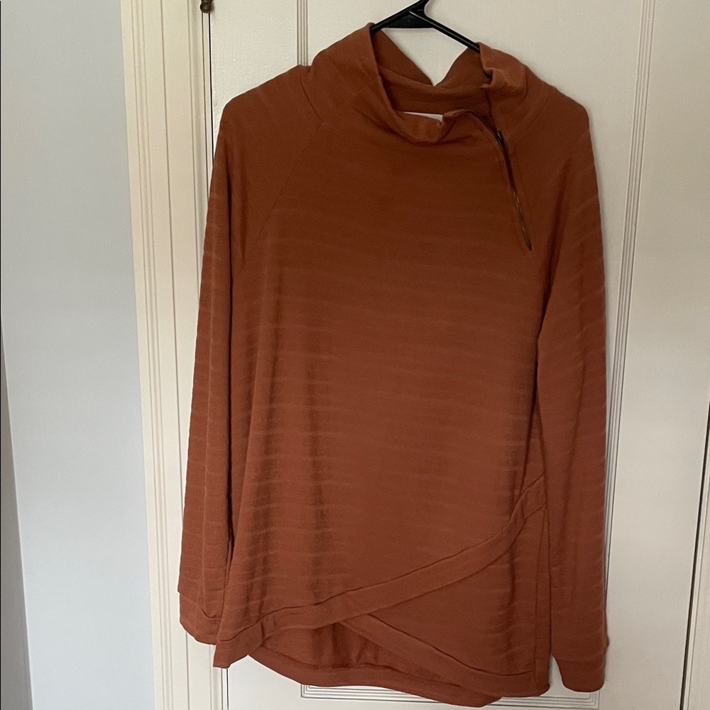 Women's Rust Top